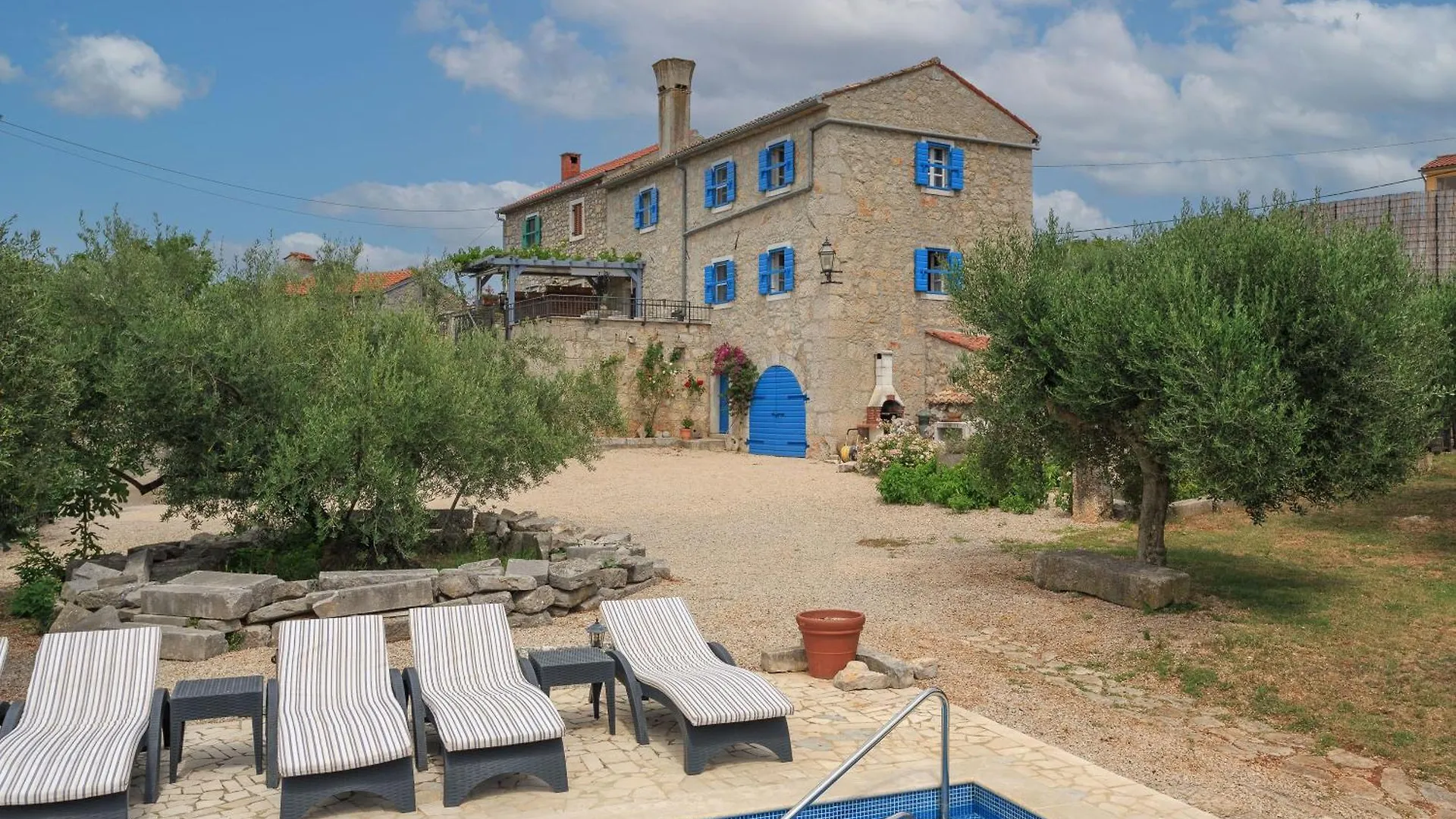 Villa Tonka Mit Grossem Garten, Whirlpool Und Pool Malinska