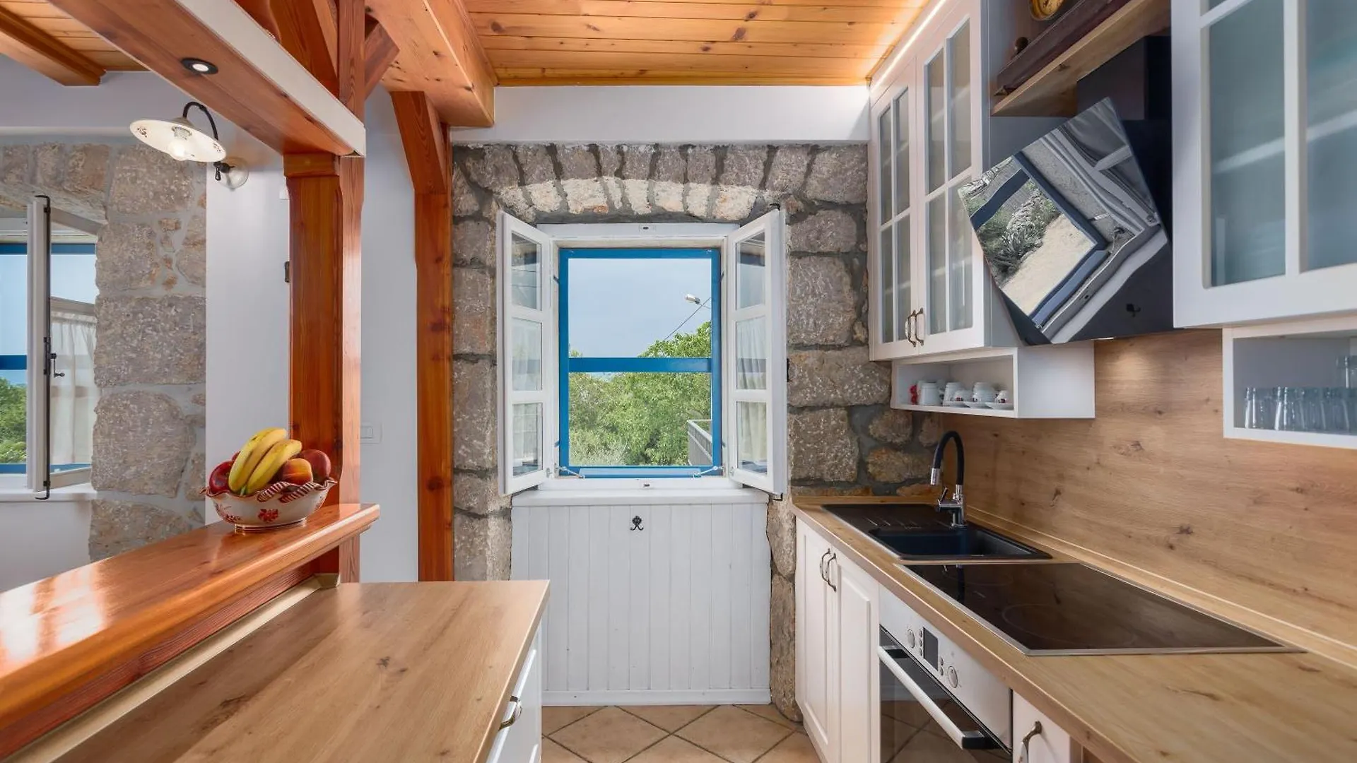 Villa Tonka Mit Grossem Garten, Whirlpool Und Pool Malinska 0*,  Croatia