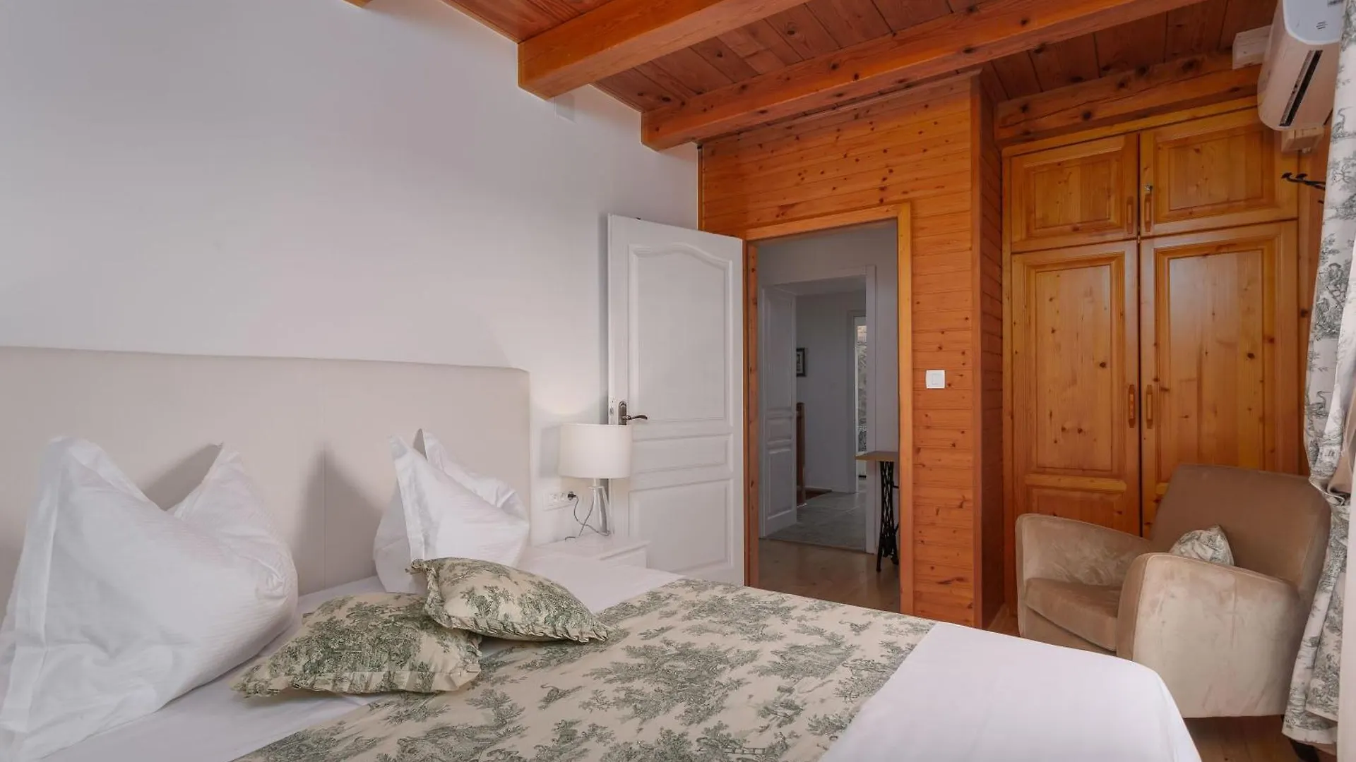 Holiday home Villa Tonka Mit Grossem Garten, Whirlpool Und Pool Malinska Croatia