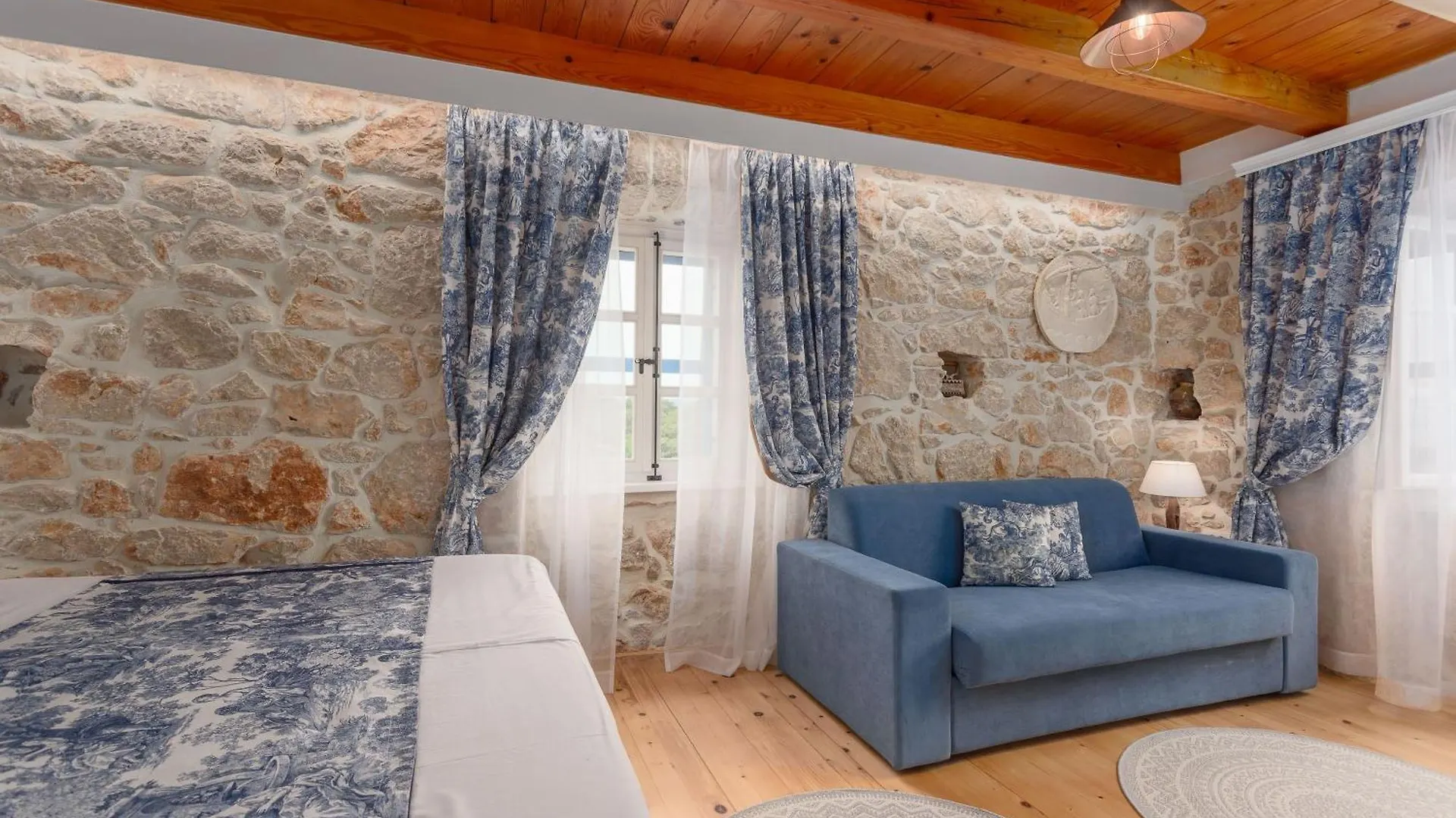 Villa Tonka Mit Grossem Garten, Whirlpool Und Pool Malinska Croatia